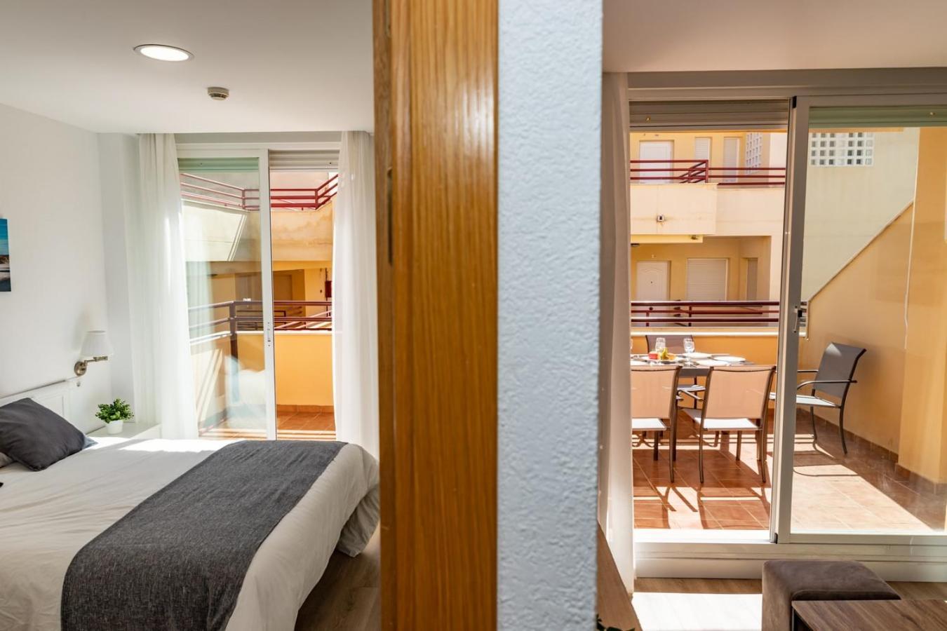 Apartamento Sereno 3 - Piscina, Garaje, Terraza Y Playa Los Canos De Meca Kültér fotó